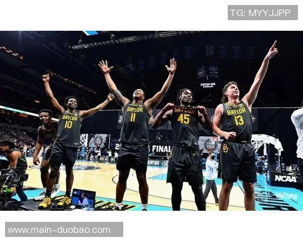 巴特勒称赞雷霆年轻团队明确目标战绩展现出实力与团结